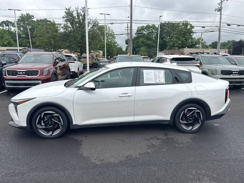 Certified 2025 Kia K4 EX FWD image 2