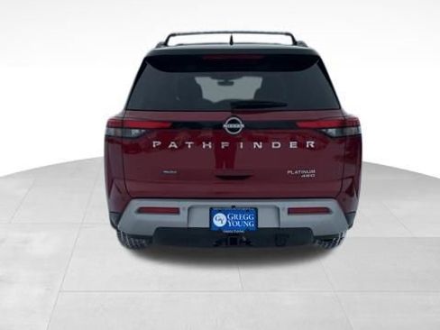 Used 2023 Nissan Pathfinder Platinum image 7