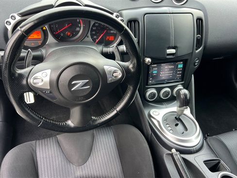Used 2013 Nissan 370Z Base image 13
