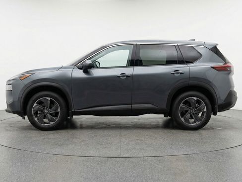 Used 2025 Nissan Rogue SV FWD image 5