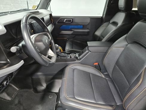 Used 2023 Ford Bronco Badlands image 10