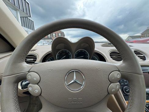 Used 2005 Mercedes-Benz SL 500 w/ AMG Sport Pkg image 19