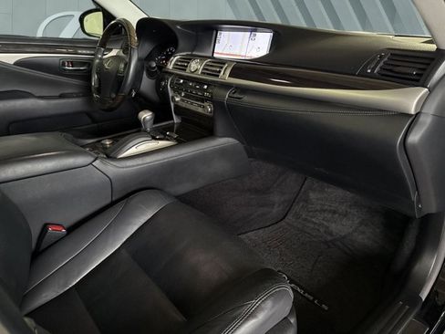 Used 2017 Lexus LS 460 image 27