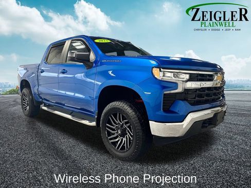 Used 2023 Chevrolet Silverado 1500 LT AWD/4WD image 7