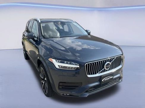 Used 2022 Volvo XC90 T6 Momentum w/ Advanced Package image 1