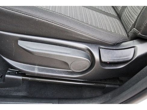 Certified 2025 Kia Sorento LX FWD image 31