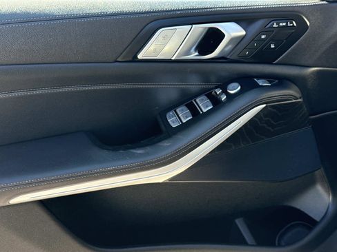 Certified 2022 BMW X7 xDrive40i w/ Premium Package image 28