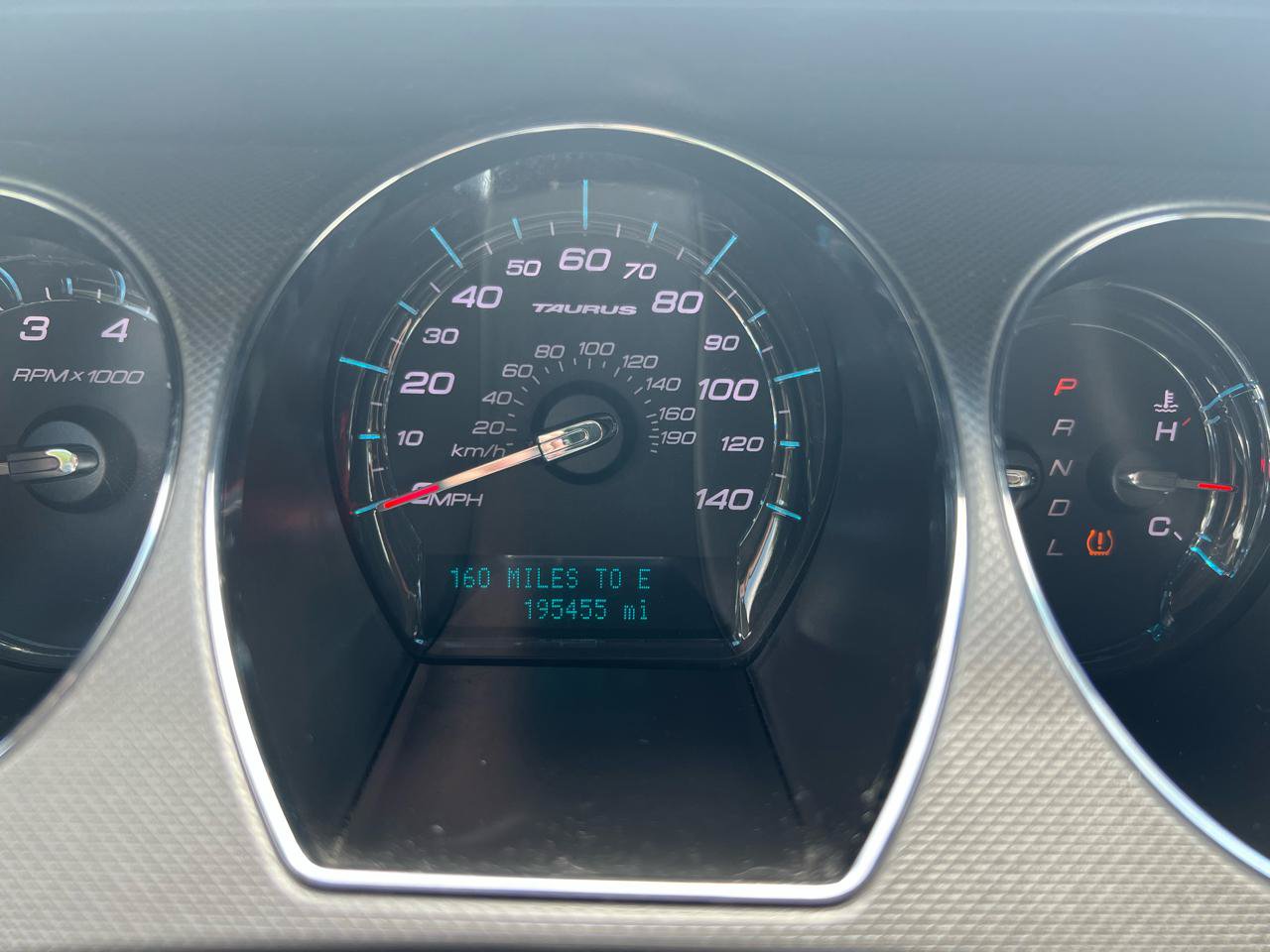 Used 2011 Ford Taurus SE FWD image 17