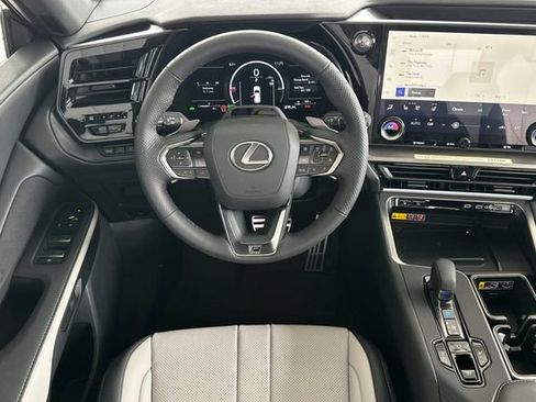 New 2026 Lexus TX 500h AWD image 12