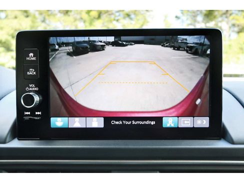 Used 2025 Honda Pilot Touring image 24