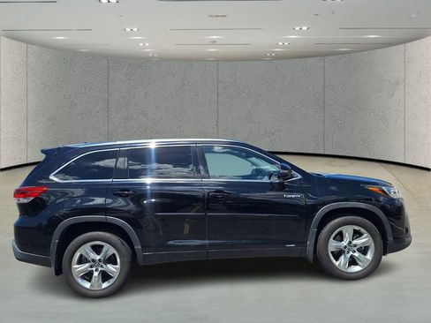 Used 2019 Toyota Highlander Limited AWD/4WD image 5