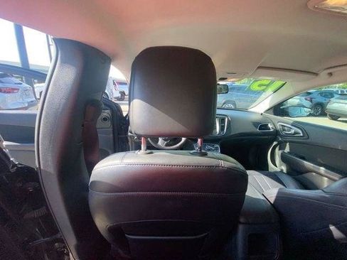 Used 2015 Chrysler 200 Limited w/ Convenience Group FWD image 31