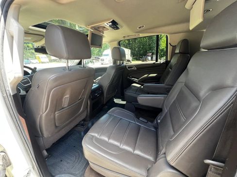 Used 2015 GMC Yukon XL Denali w/ Touring Package AWD/4WD image 10