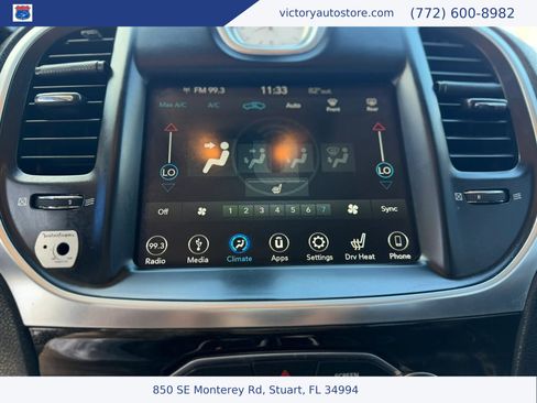 Used 2017 Chrysler 300 Limited AWD/4WD image 27