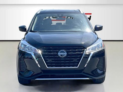 Used 2023 Nissan Kicks SV w/ Interior Electronics Package FWD image 2