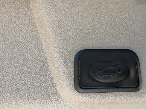 Used 2017 Buick Enclave Convenience image 10