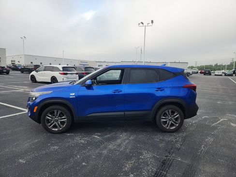 Used 2021 Kia Seltos LX AWD/4WD image 3