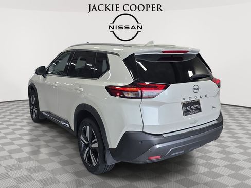 Used 2023 Nissan Rogue SL w/ SL Premium Package FWD image 7