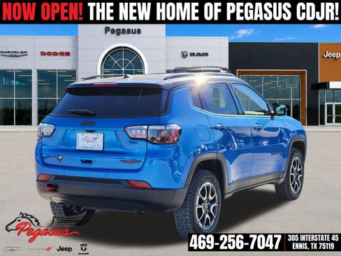 New 2025 Jeep Compass Trailhawk AWD/4WD image 4