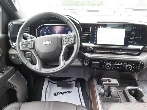 Used 2024 Chevrolet Silverado 1500 High Country w/ High Country Premium Package AWD/4WD image 15