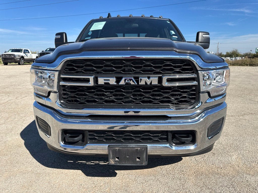 Used 2024 RAM 3500 Tradesman w/ Chrome Appearance Group AWD/4WD image 2