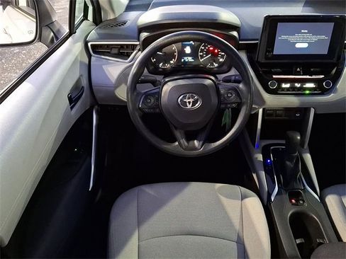 Certified 2023 Toyota Corolla Cross L image 11