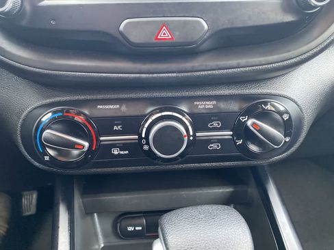 Used 2024 Kia Soul LX w/ Option Group 015 image 18