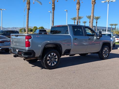 Used 2024 Chevrolet Silverado 2500 Custom w/ Custom Value Package image 3