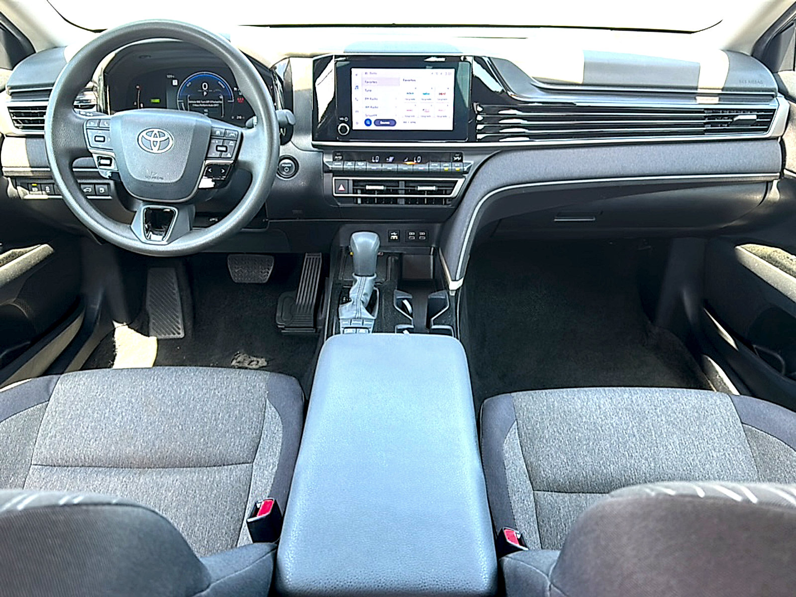 Used 2025 Toyota Camry LE FWD image 20