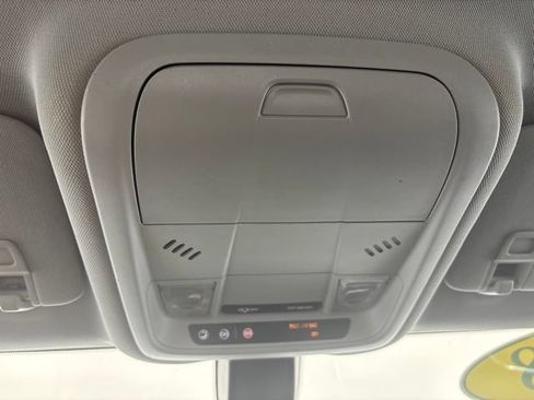 Used 2018 Chevrolet Equinox LT FWD image 37