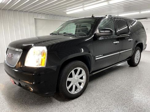 Used 2012 GMC Yukon XL Denali image 4