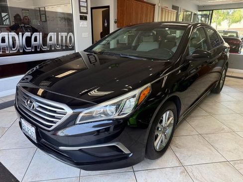 Used 2016 Hyundai Sonata SE FWD image 1