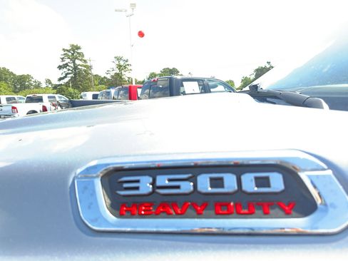 Used 2024 RAM 3500 Limited w/ Towing Technology Group AWD/4WD image 10