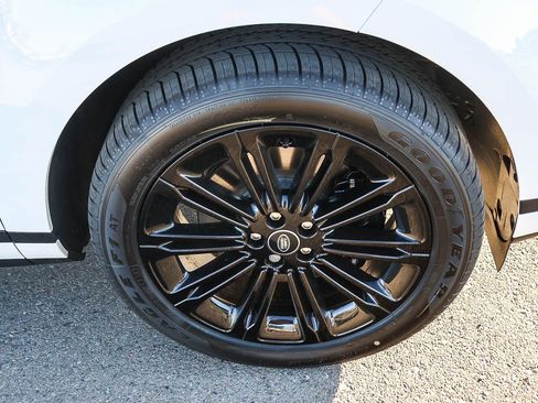 New 2026 Land Rover Range Rover Evoque S image 14