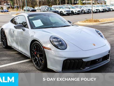 Used 2025 Porsche 911 Carrera GTS image 4