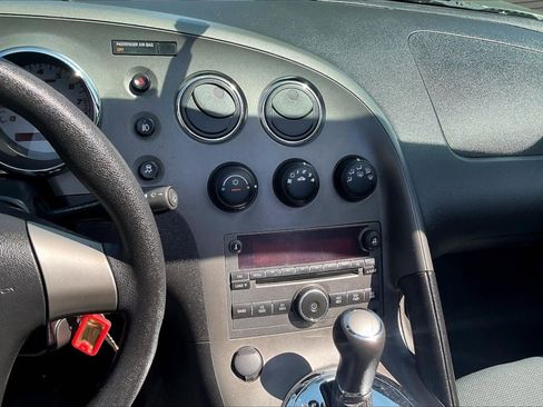 Used 2009 Pontiac Solstice Convertible w/ Preferred Package RWD image 9