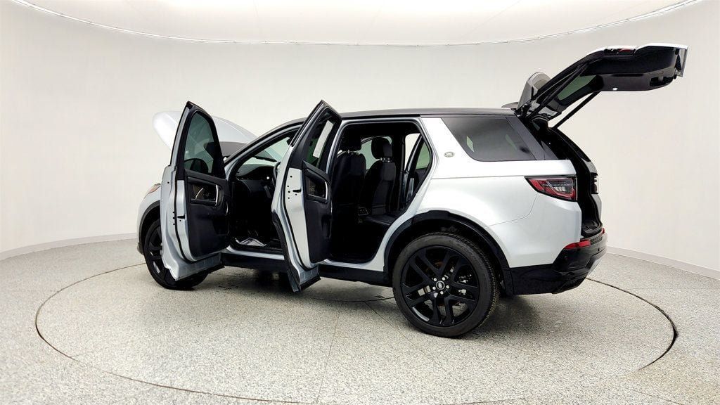 Used 2025 Land Rover Discovery Sport Dynamic SE AWD/4WD image 12