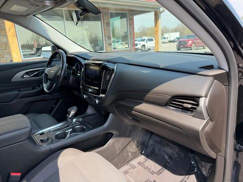 Used 2021 Chevrolet Traverse LT image 26