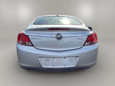 Used 2011 Buick Regal CXL image 4