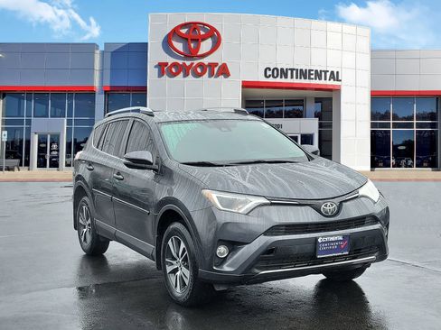 Used 2017 Toyota RAV4 XLE w/ Carpet Mat Package image 2