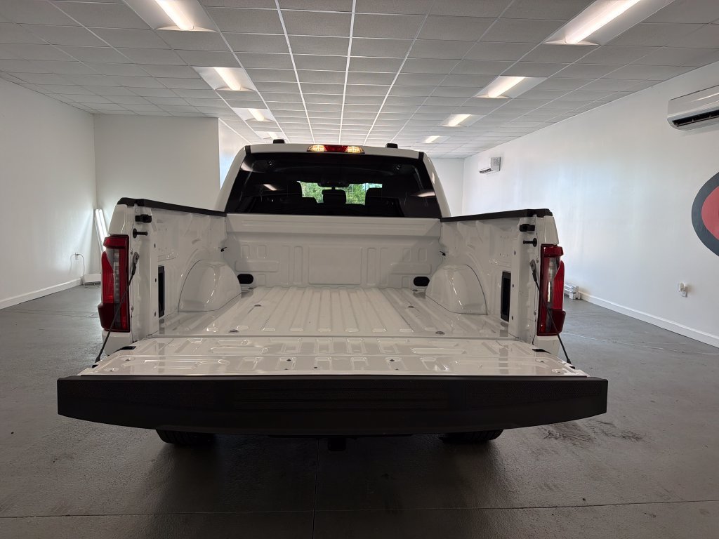 New 2026 Ford F150 XLT w/ XLT Chrome Appearance Package RWD image 7