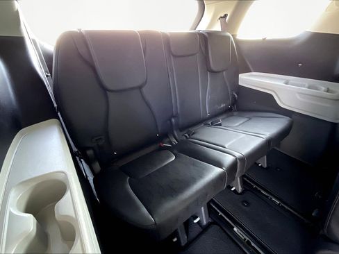 Used 2024 Kia Carnival SX FWD image 25