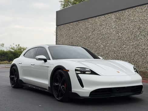 Used 2022 Porsche Taycan 4S AWD/4WD image 12