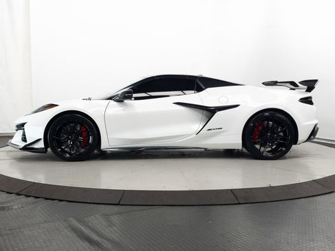 Used 2025 Chevrolet Corvette Z06 w/ Battery Protection Package RWD image 4