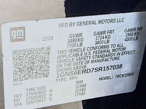 Used 2025 Chevrolet Suburban RST image 34