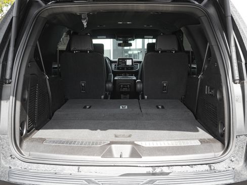 Used 2021 Chevrolet Tahoe RST w/ Luxury Package image 29