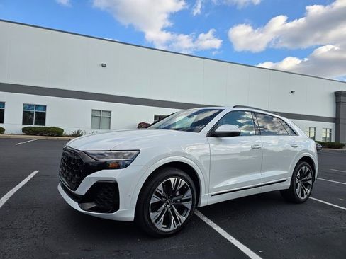 Used 2025 Audi Q8 Premium Plus image 10