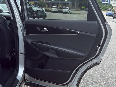 Used 2019 Kia Sorento EX FWD image 36