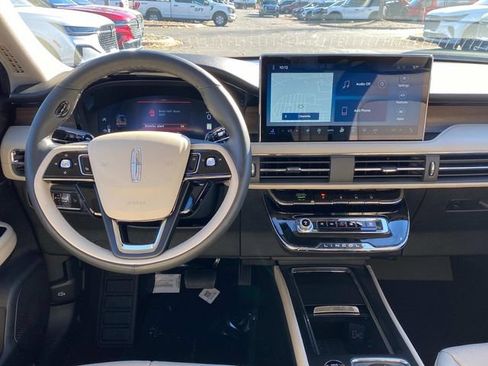 New 2026 Lincoln Corsair Reserve image 6