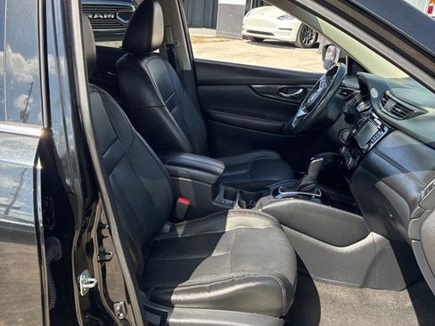 Used 2017 Nissan Rogue SL w/ SL Premium Package image 10